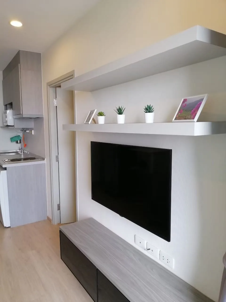 Property photos for Ideo Sathorn - Thaphra