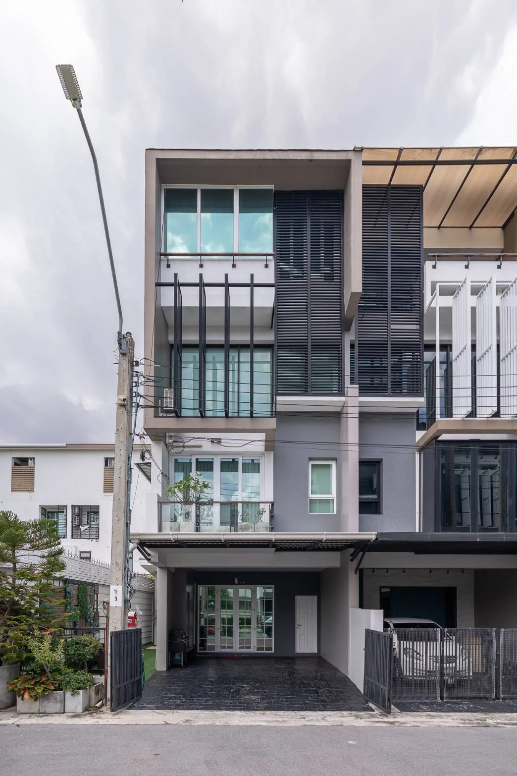 Property photos for Bless Town Sukhumvit 50
