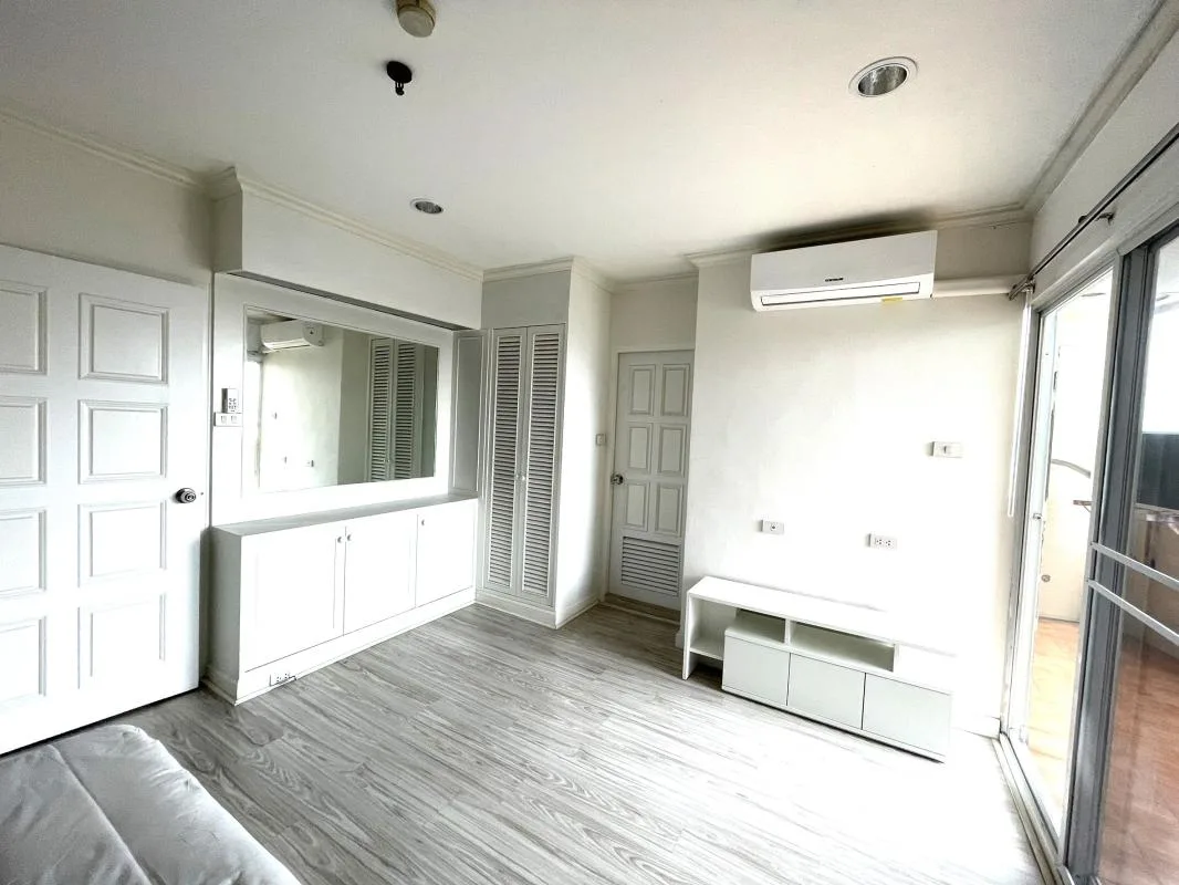 Property photos for Fifty Fifth Tower