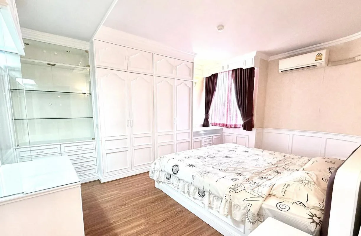 Property photos for Las Colinas
