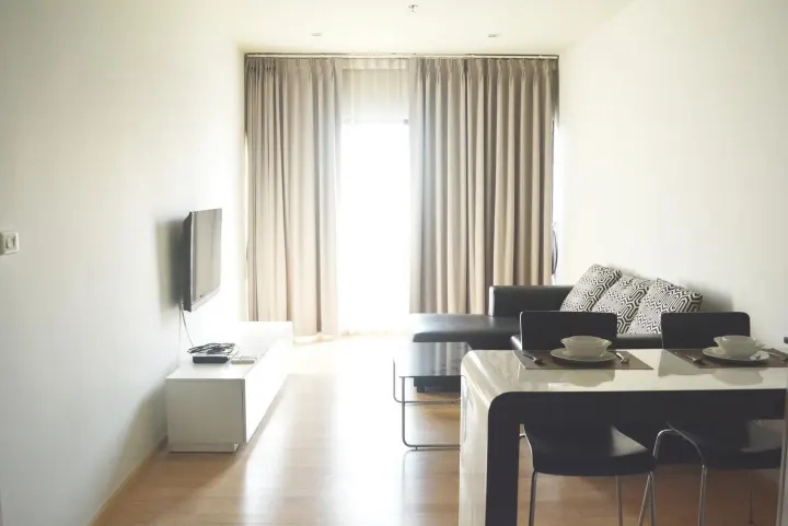 Property photos for Noble Refine