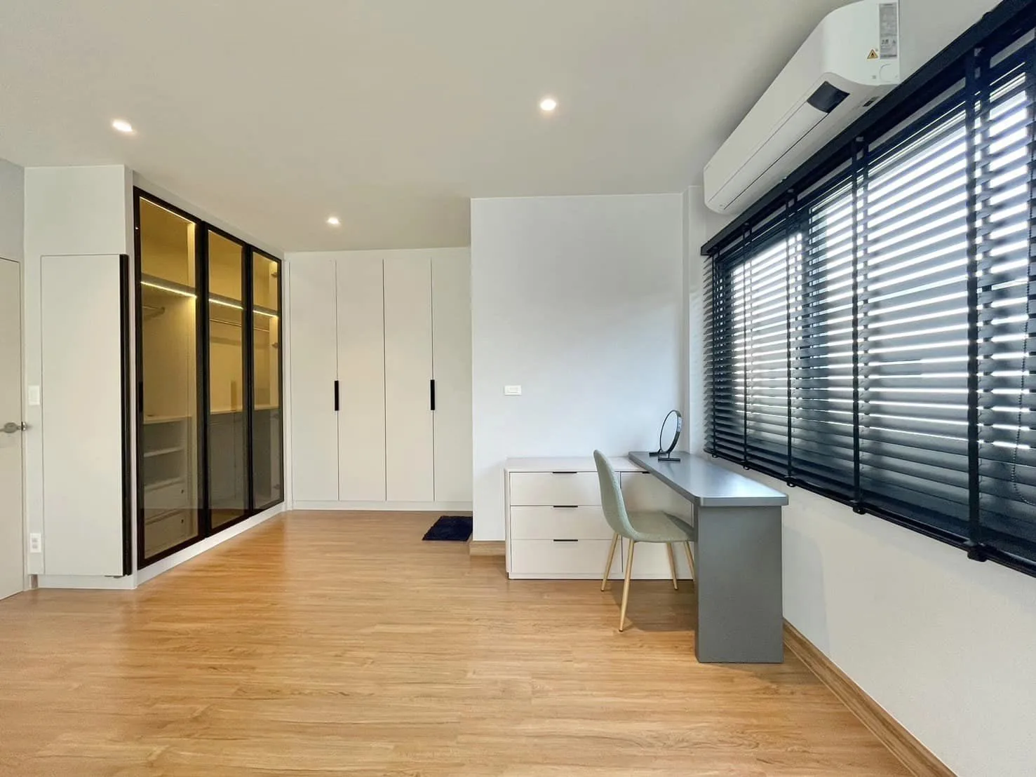 Property photos for Centro Bangna - Km.7
