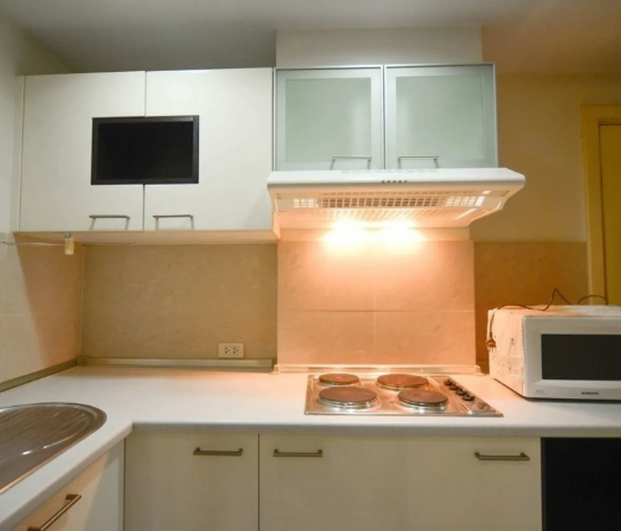 Property photos for Lumpini Suite Sukhumvit 41