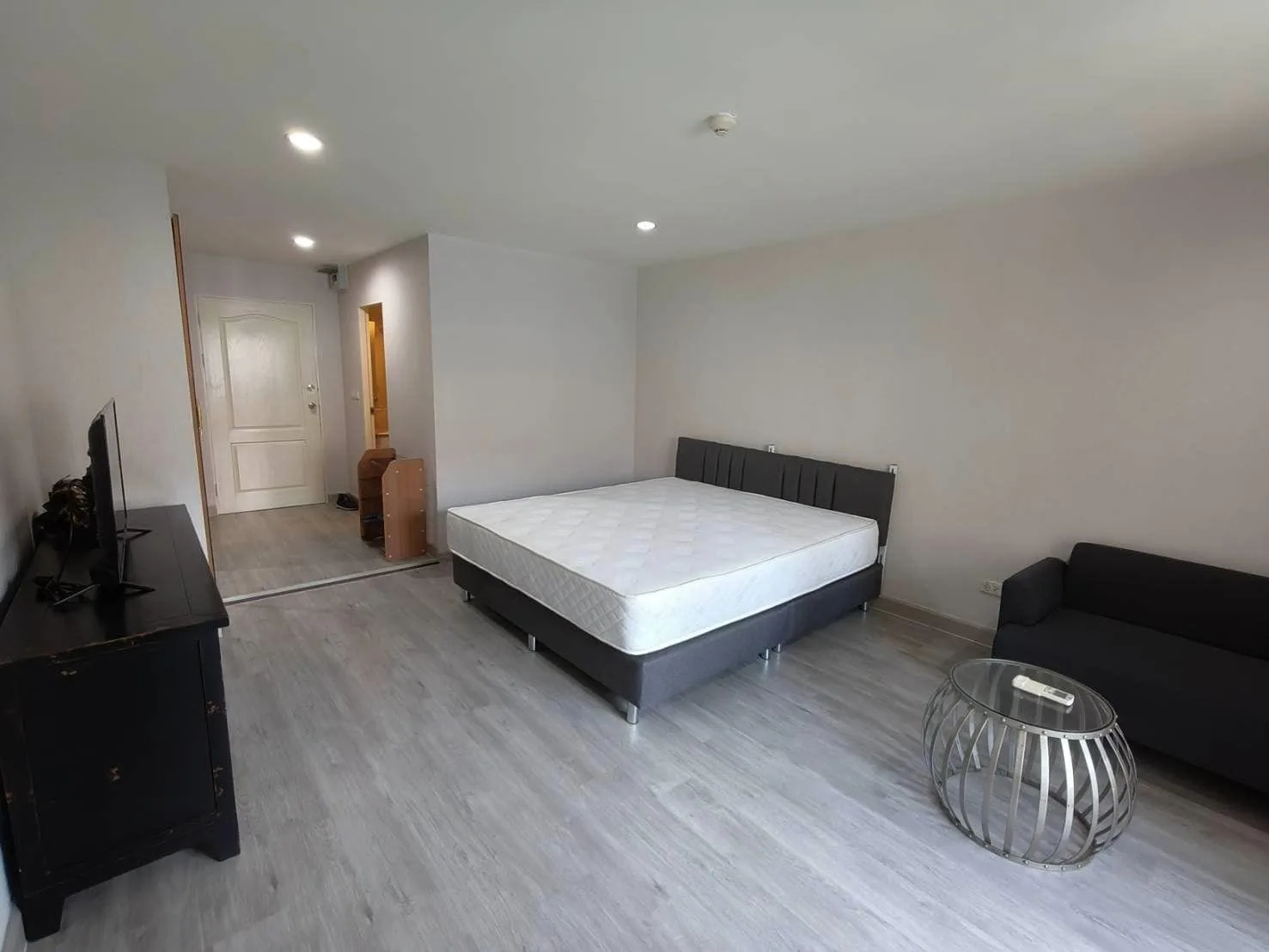 Property photos for Silom Terrace