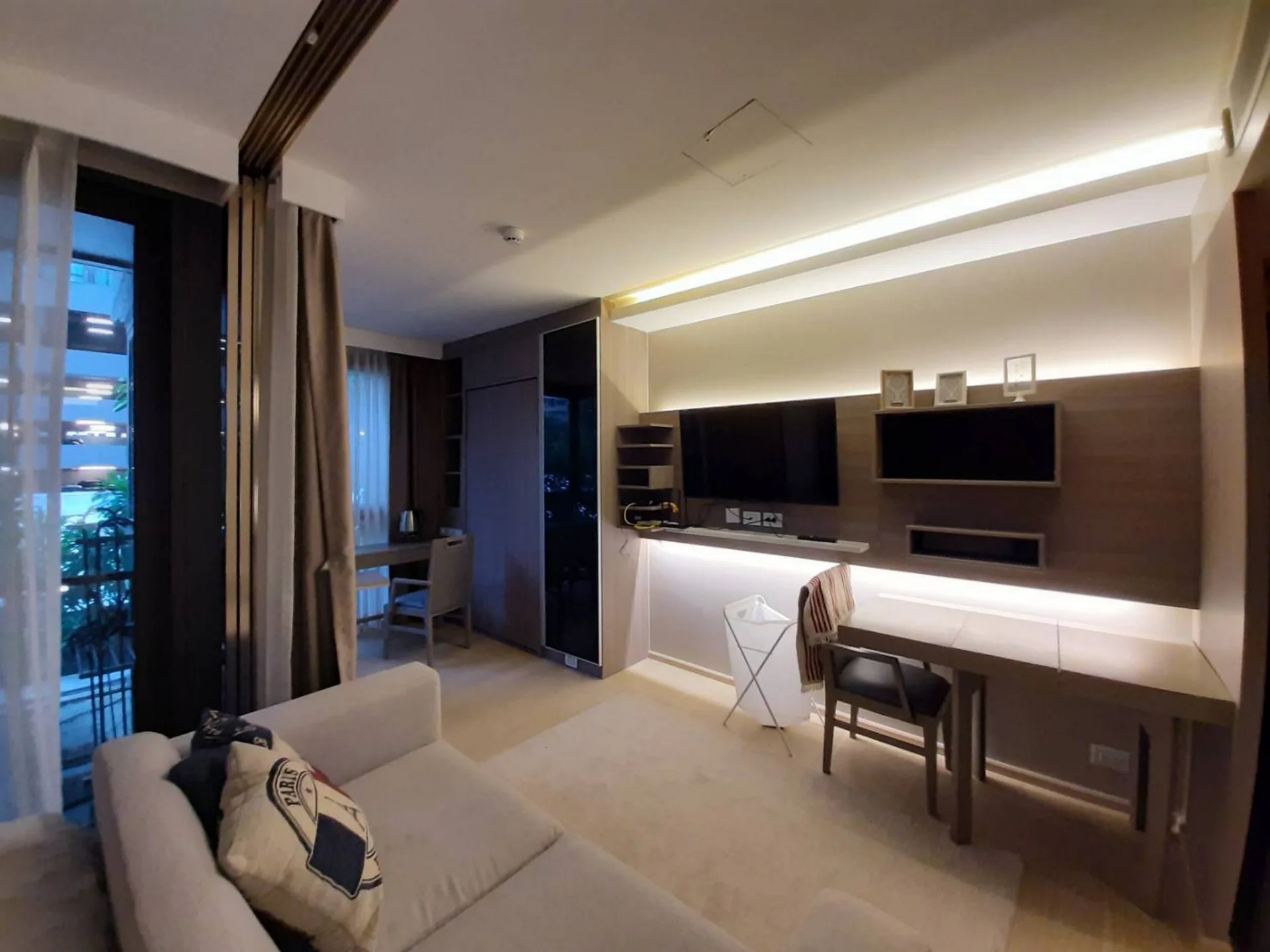 Property photos for Urbitia Thong Lo