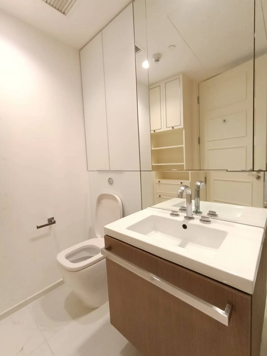 Property photos for 185 Rajadamri