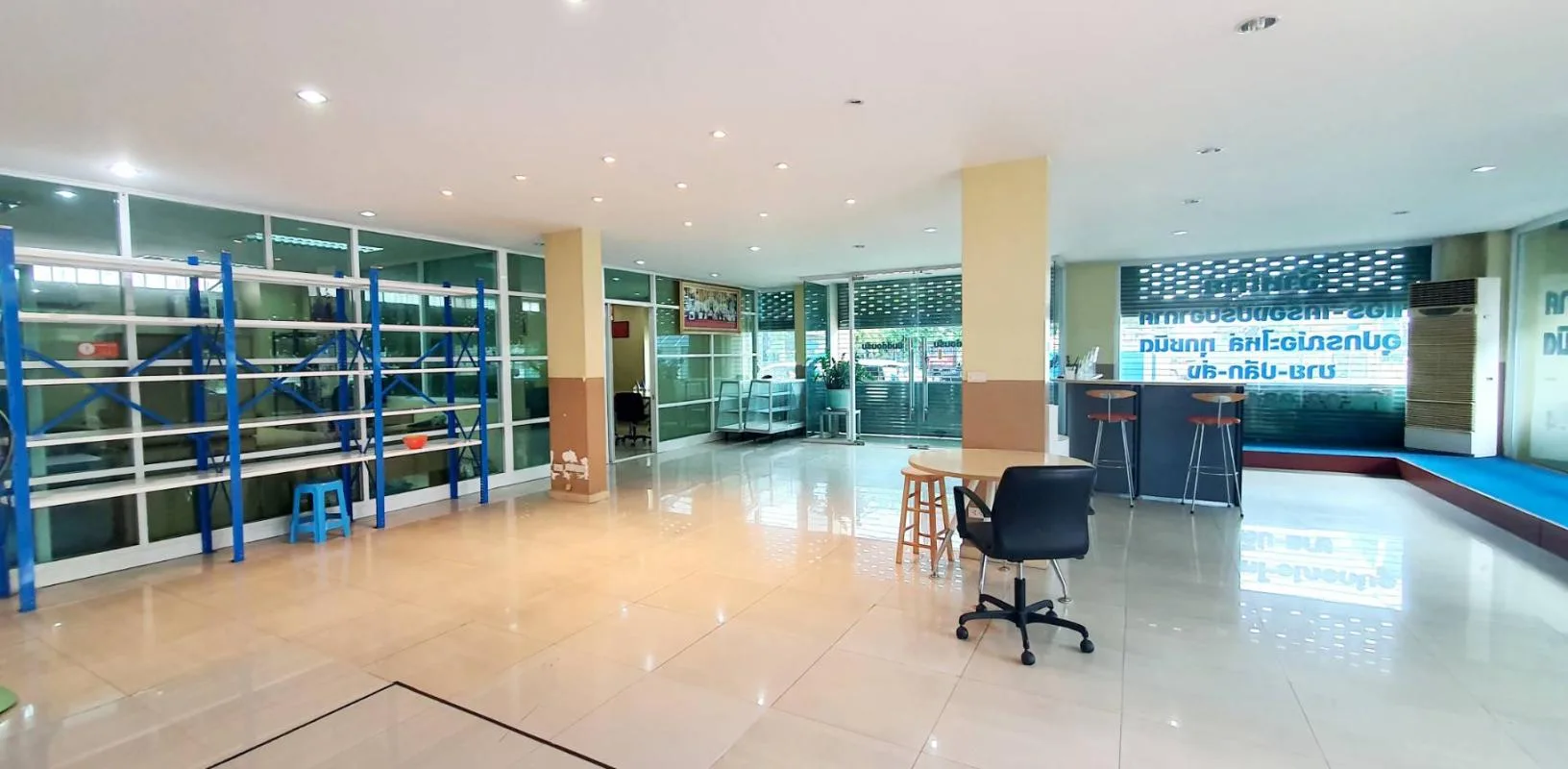 Property photos for Office Charoen Rat 7