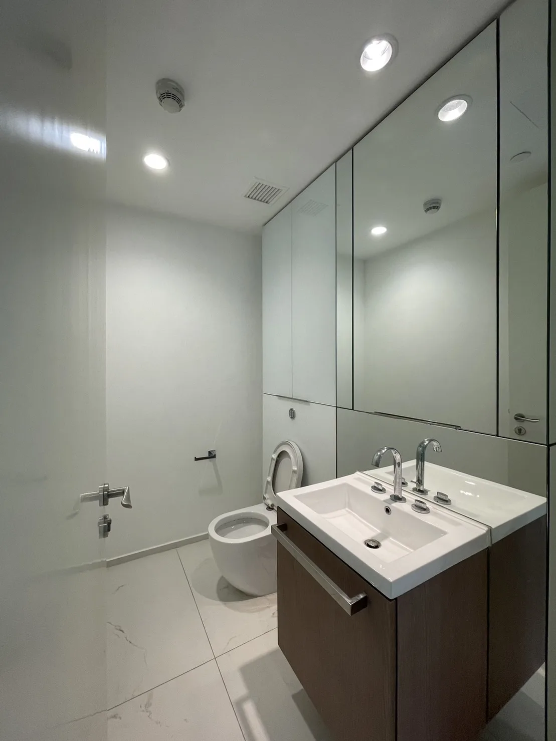 Property photos for 185 Rajadamri