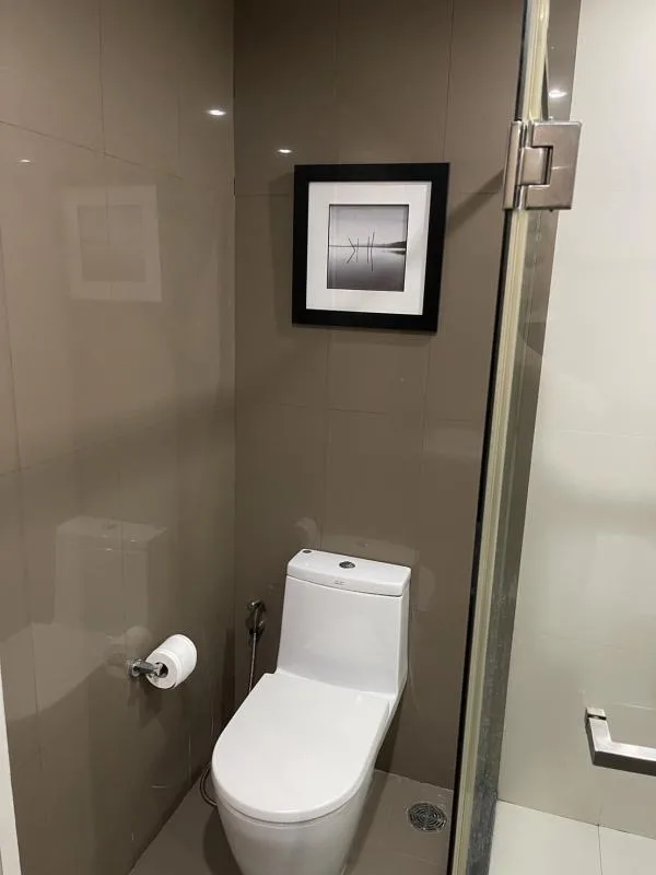 Property photos for Siri On 8