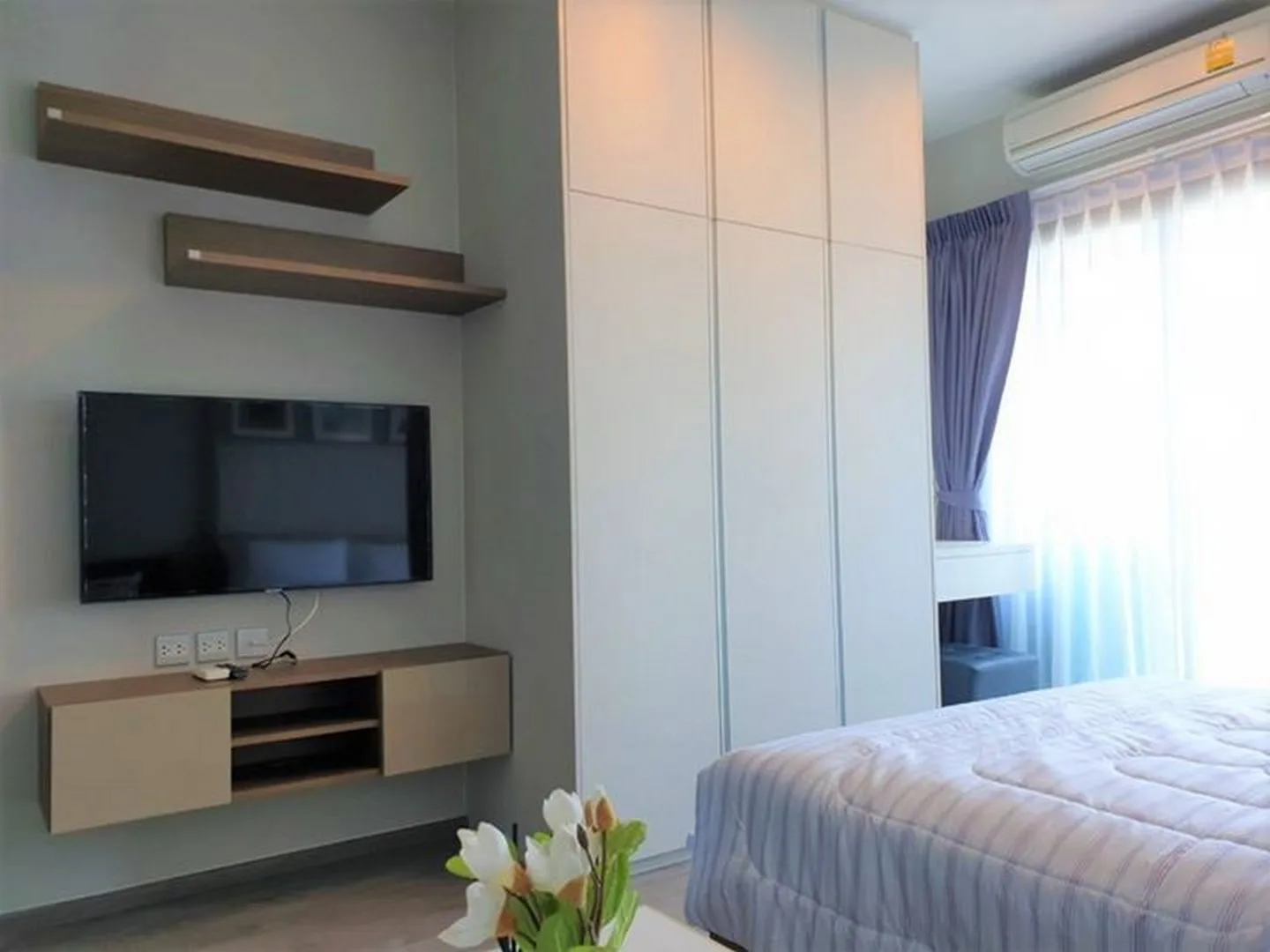 Property photos for Whizdom Avenue Ratchada - Ladprao
