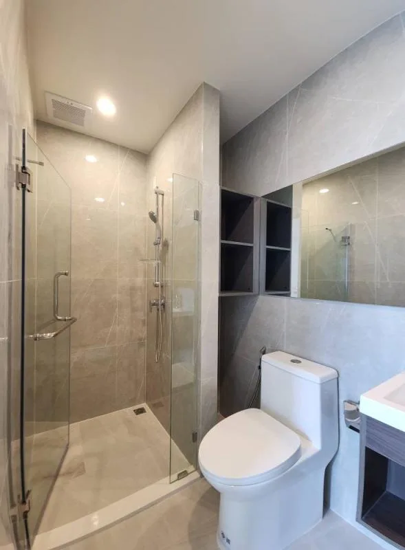 Property photos for Nue District R9