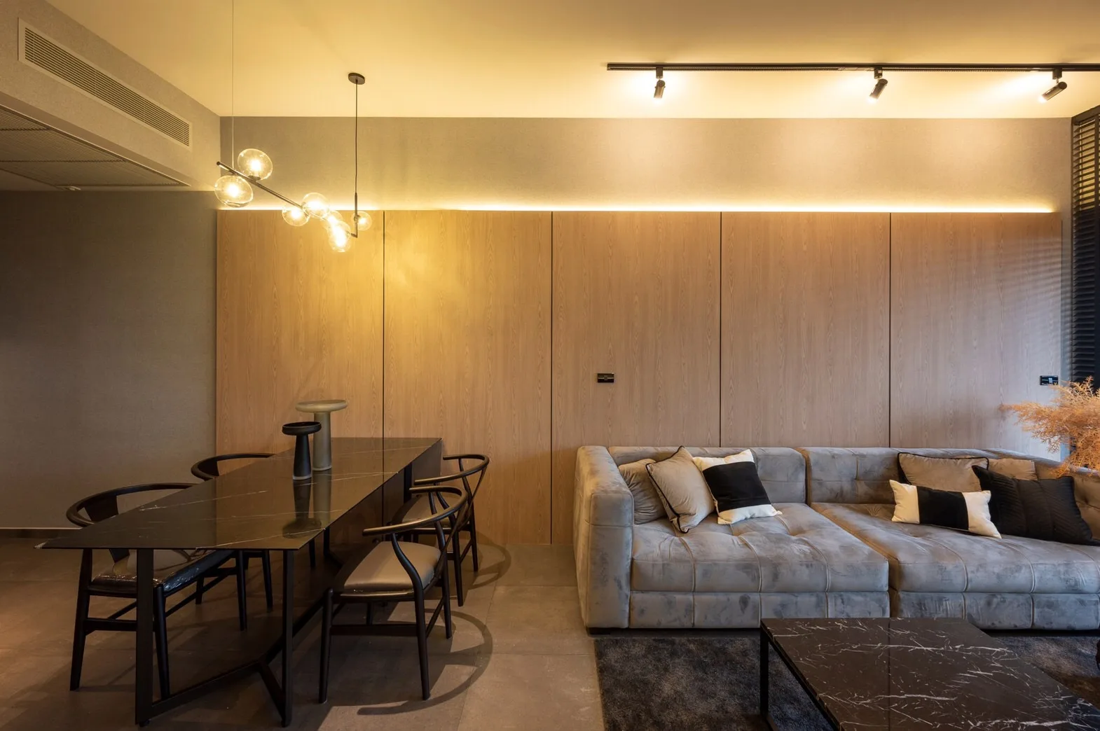 Property photos for The Lofts Asoke