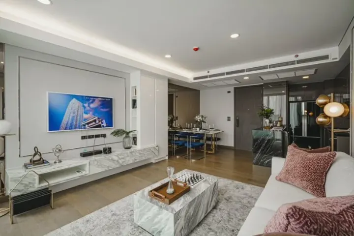 Property photos for Siamese Exclusive Queens