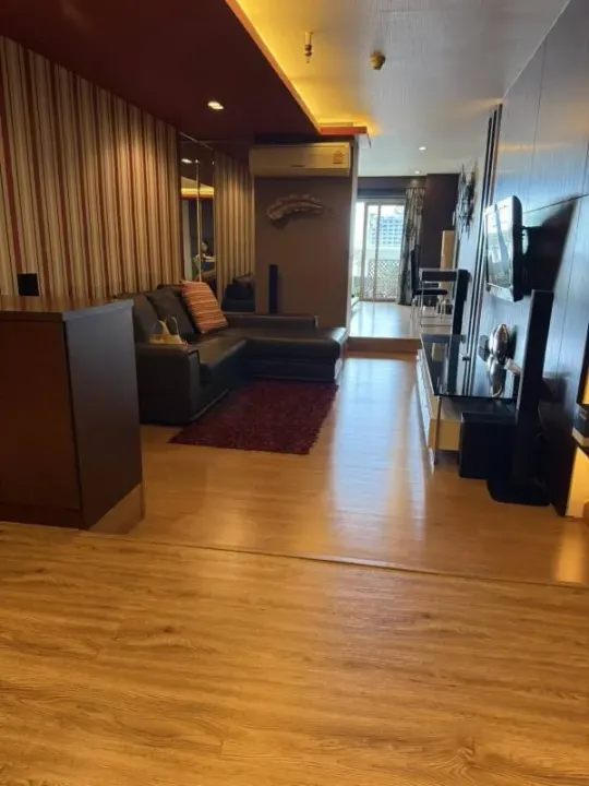 Property photos for State Tower
