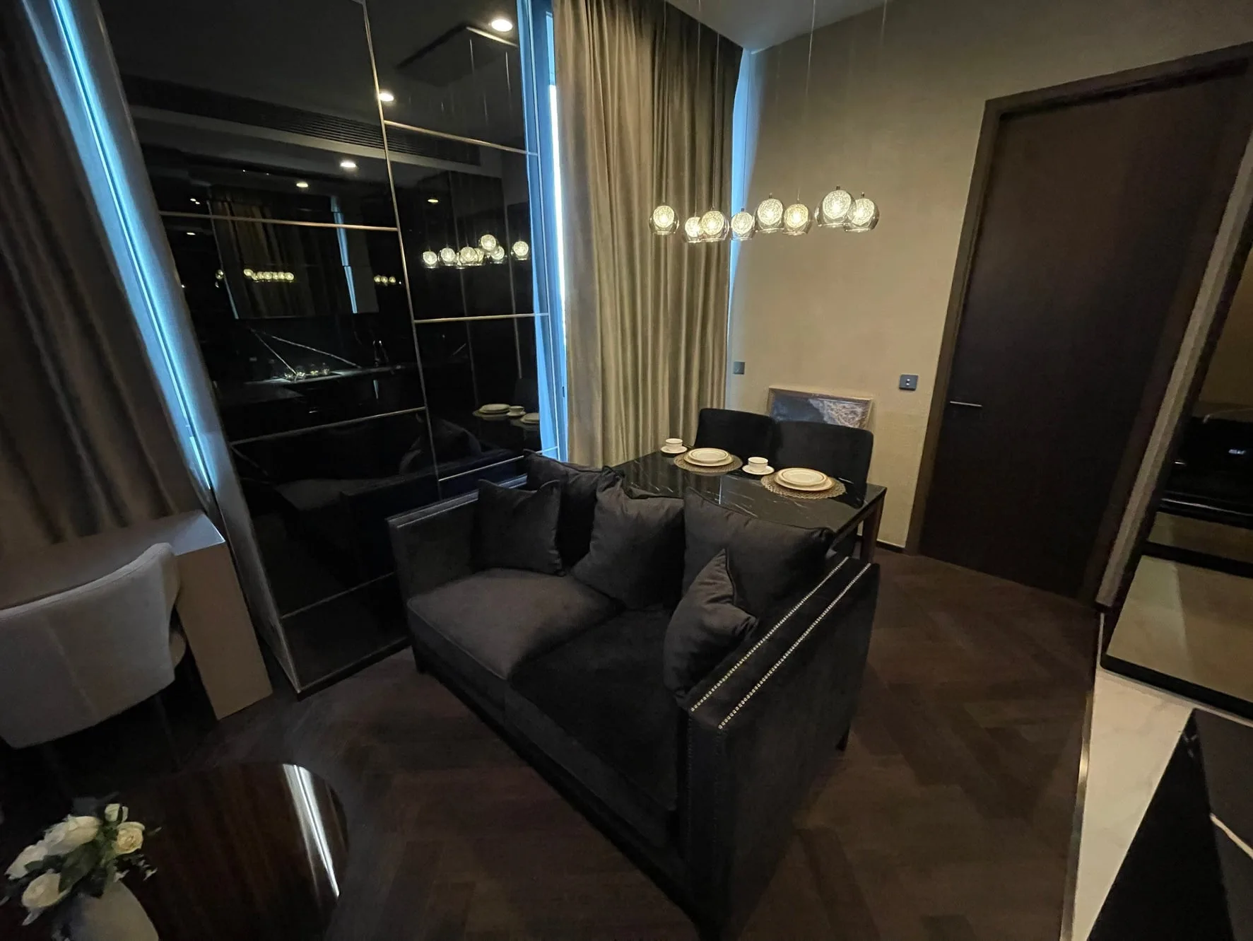 Property photos for The Esse Sukhumvit 36