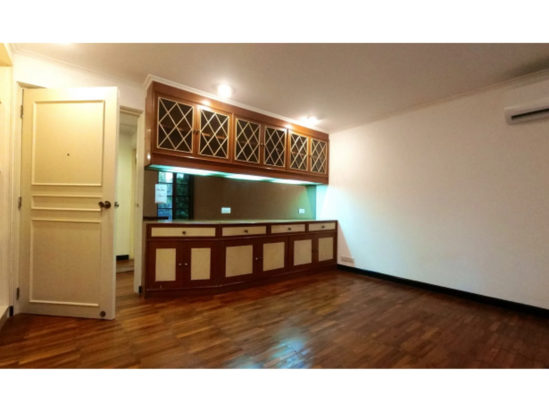 Property photos for Single House Soi Ruamrudee