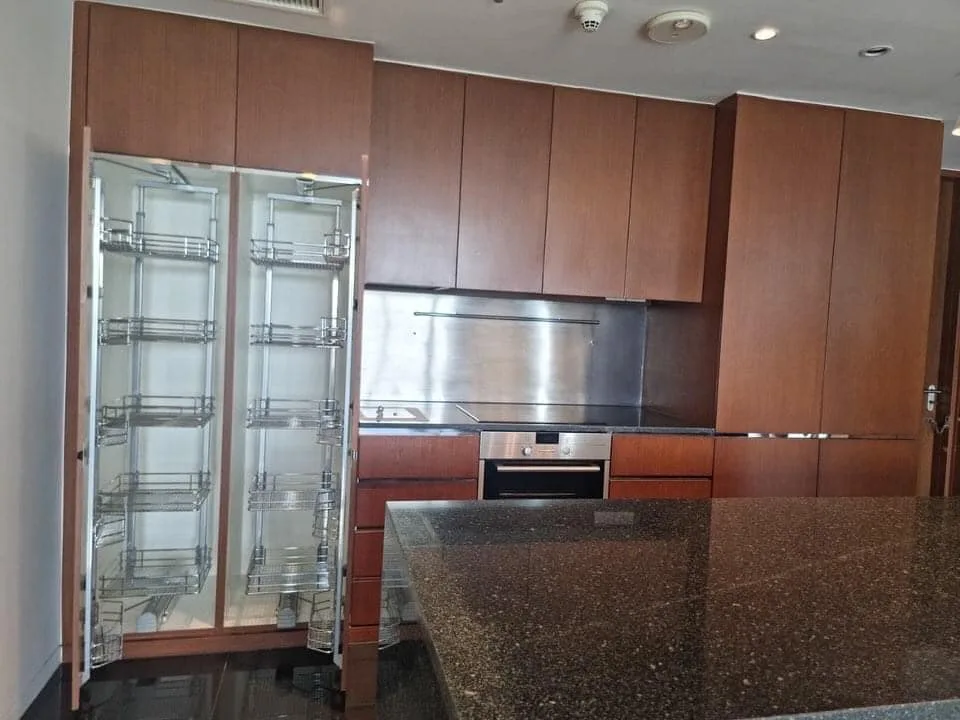 Property photos for Hansar Rajdamri