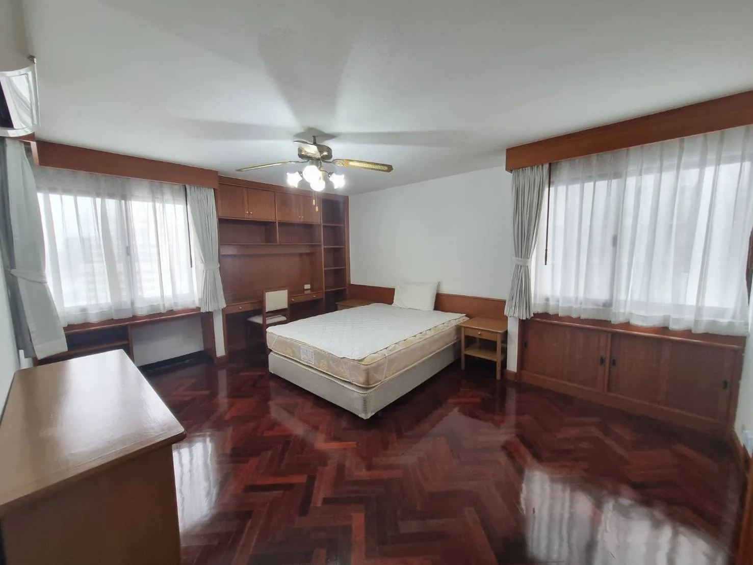 Property photos for Four Wings Mansion