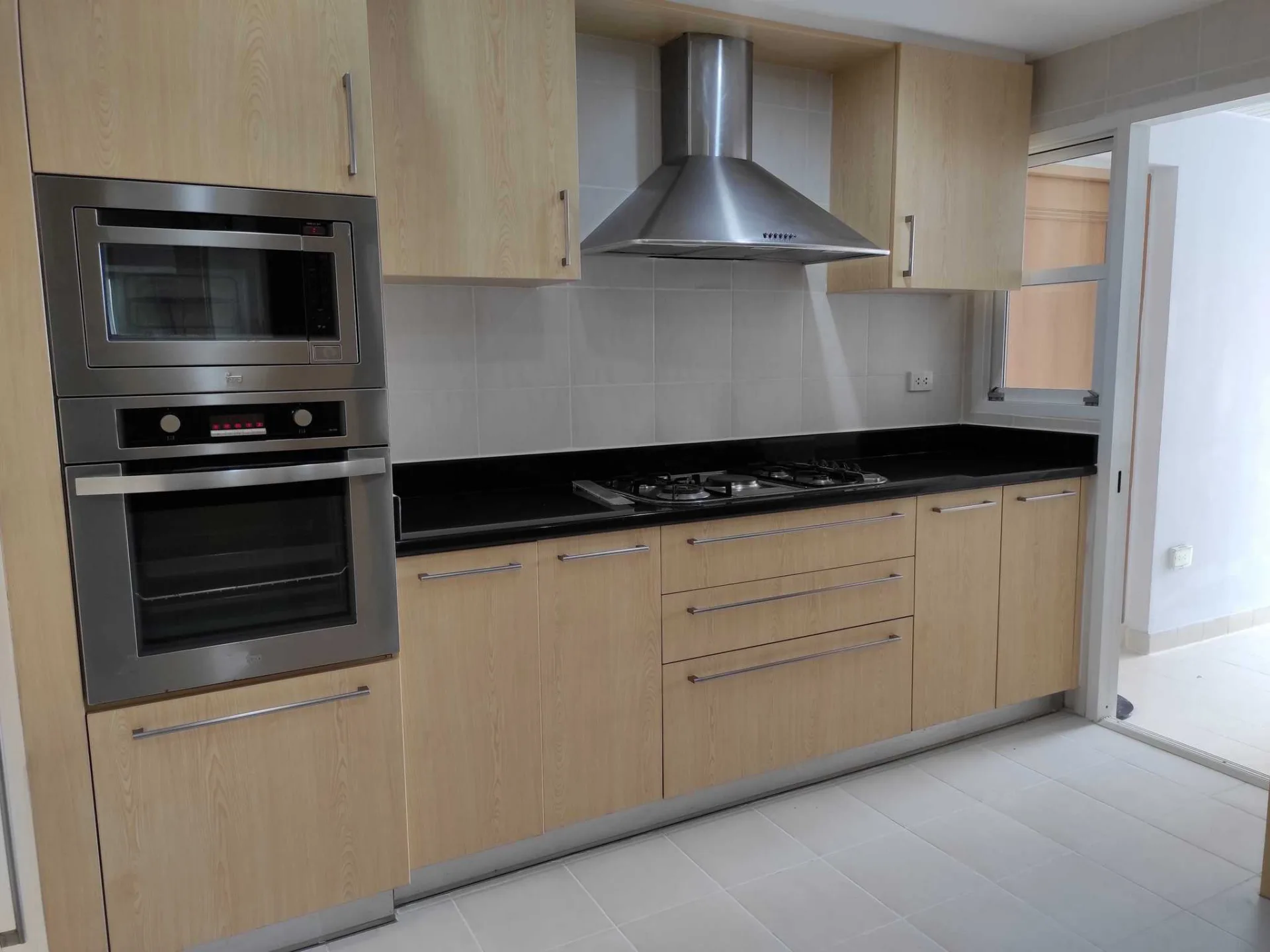 Property photos for Krungthep Thani Tower