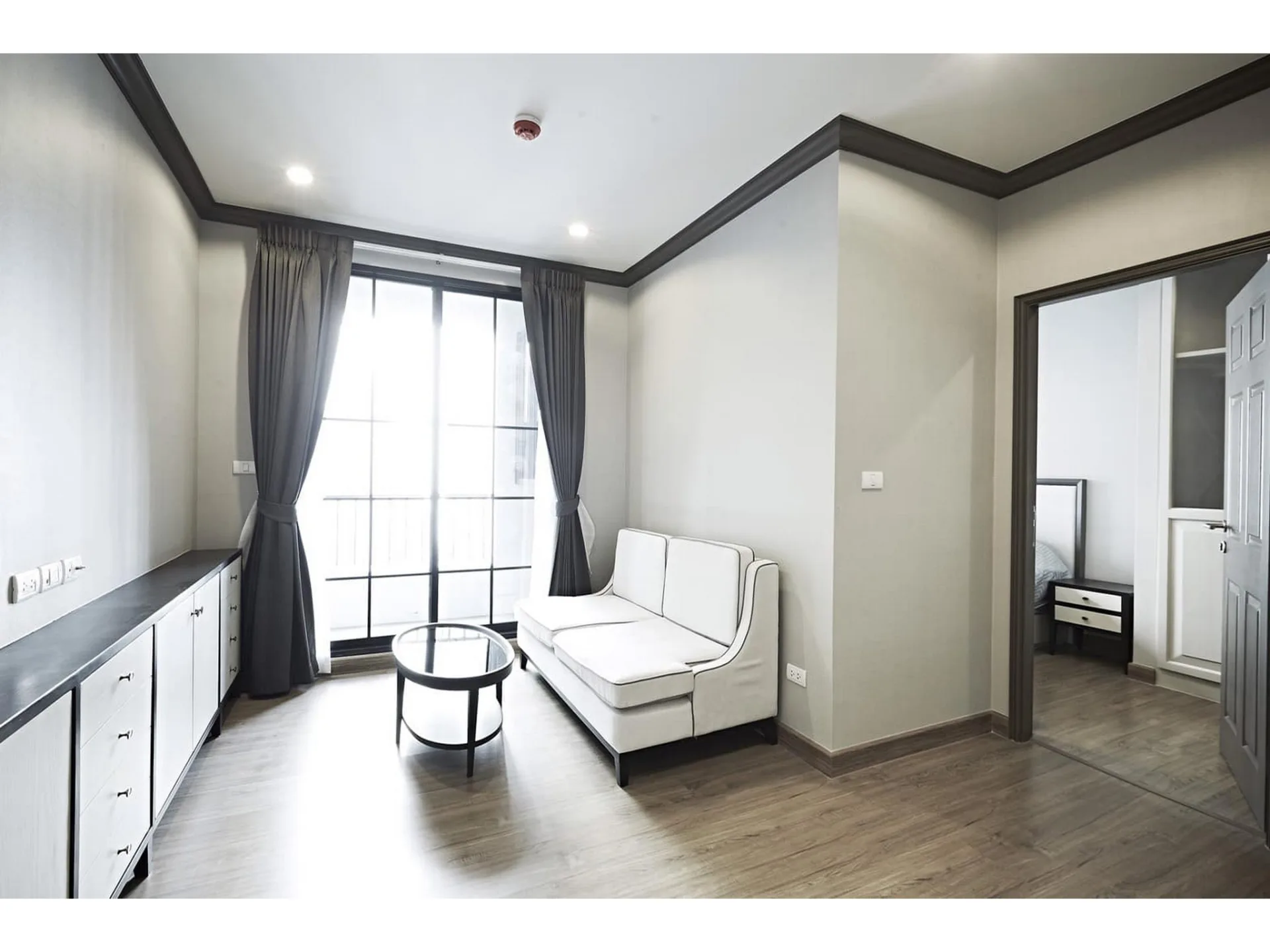 Property photos for The Reserve - Kasemsan 3