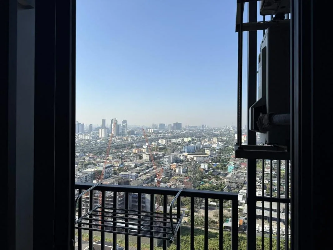 Property photos for The Line Wongsawang