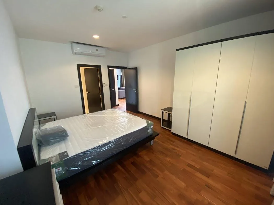 Property photos for Wilshire
