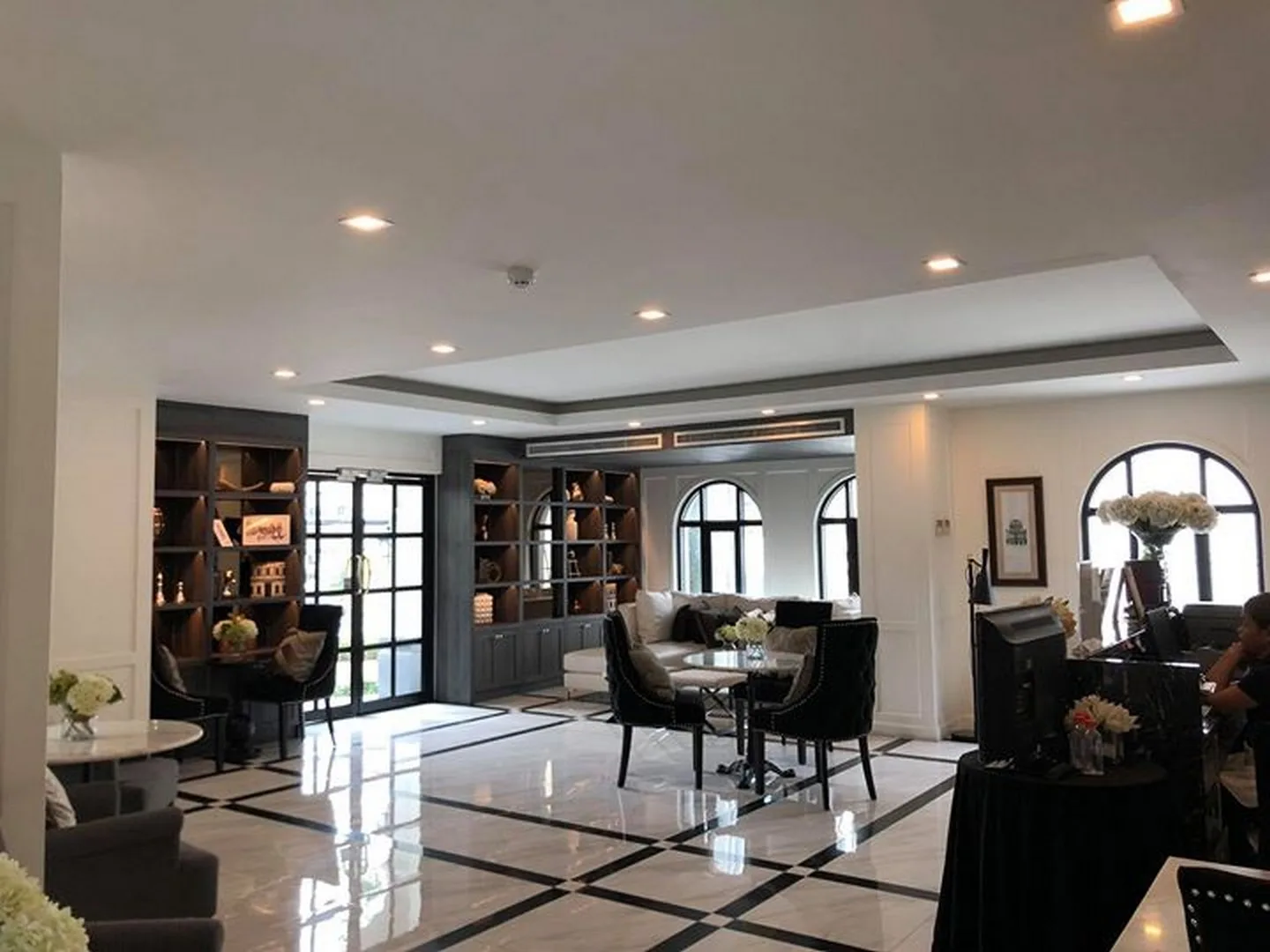 Property photos for Notting Hill Tiwanon