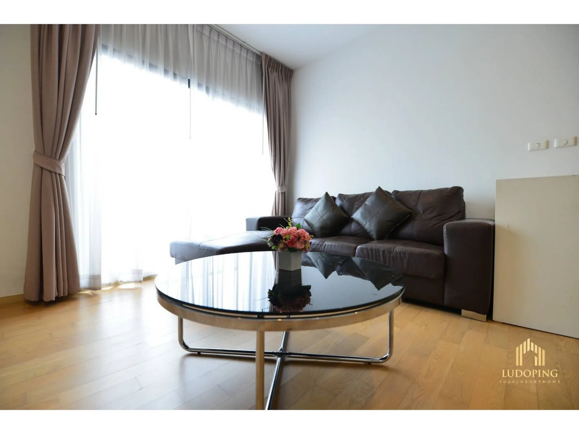 Property photos for Noble Reveal