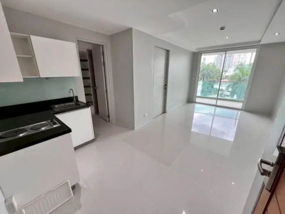 Property photos for Beverly 33