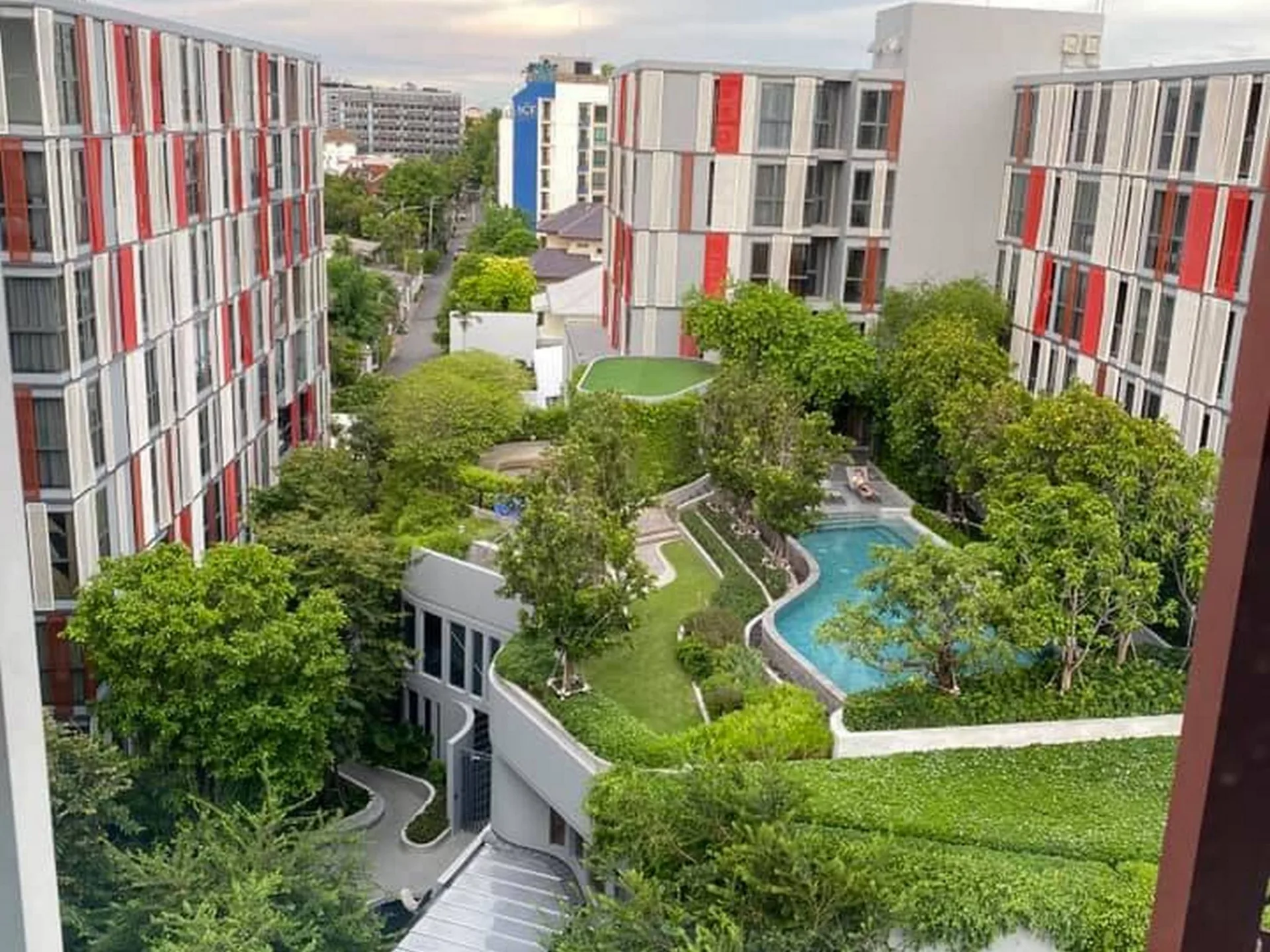 Property photos for Taka Haus Ekamai 12