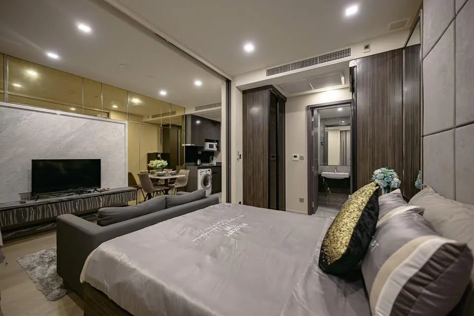 Property photos for Ashton Asoke