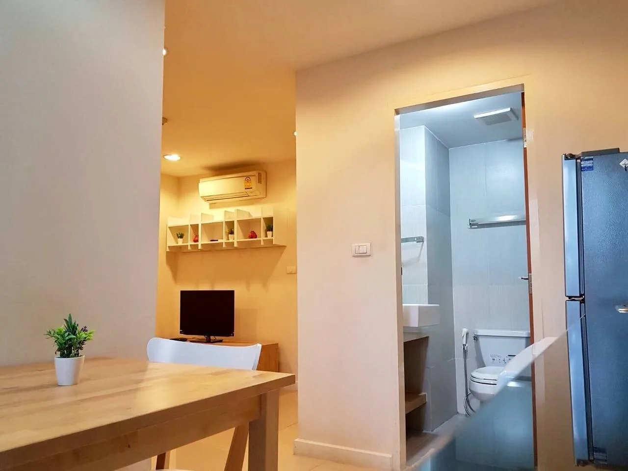 Property photos for Zenith Place Sukhumvit 42