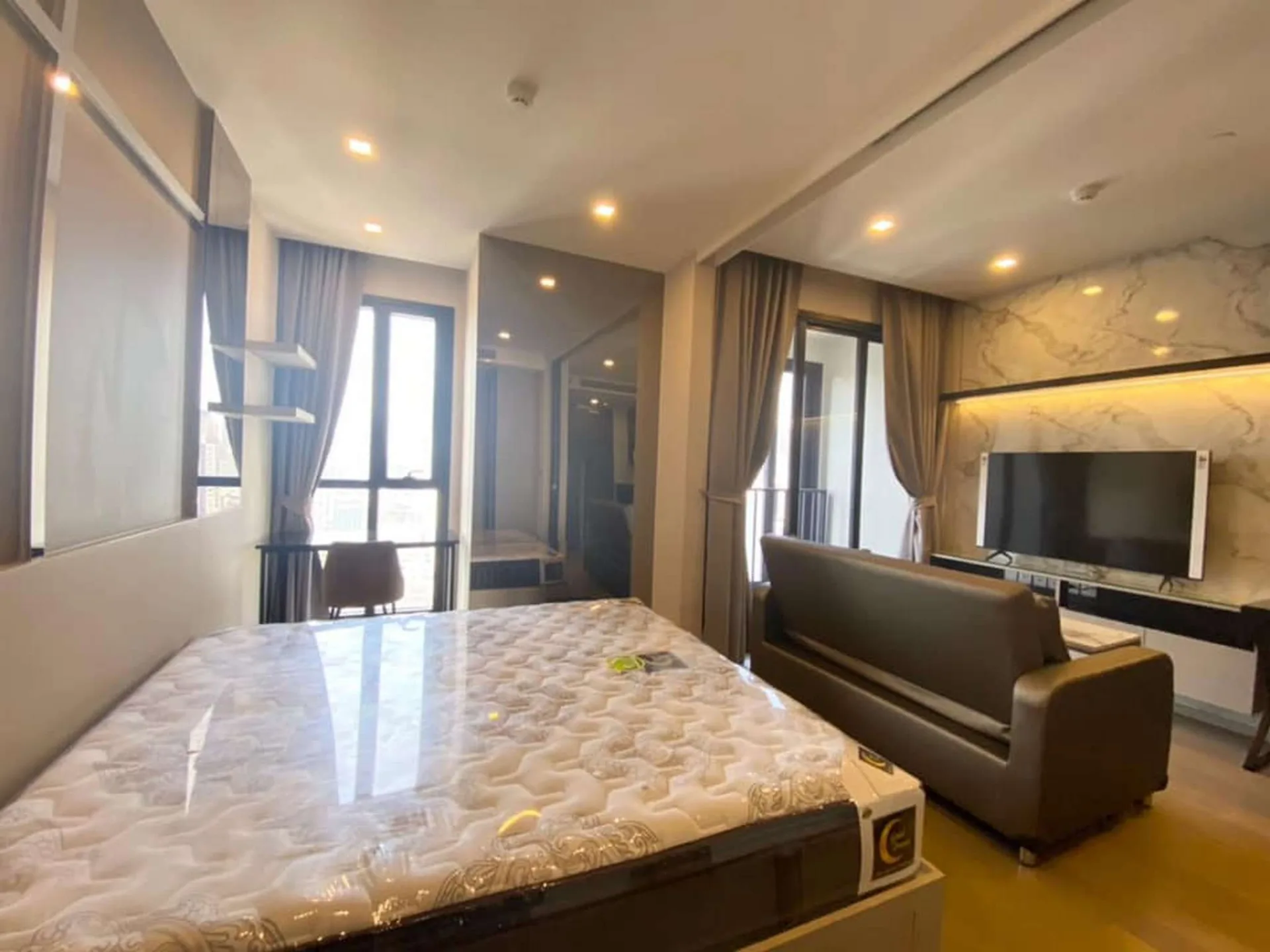 Property photos for Ashton Asoke