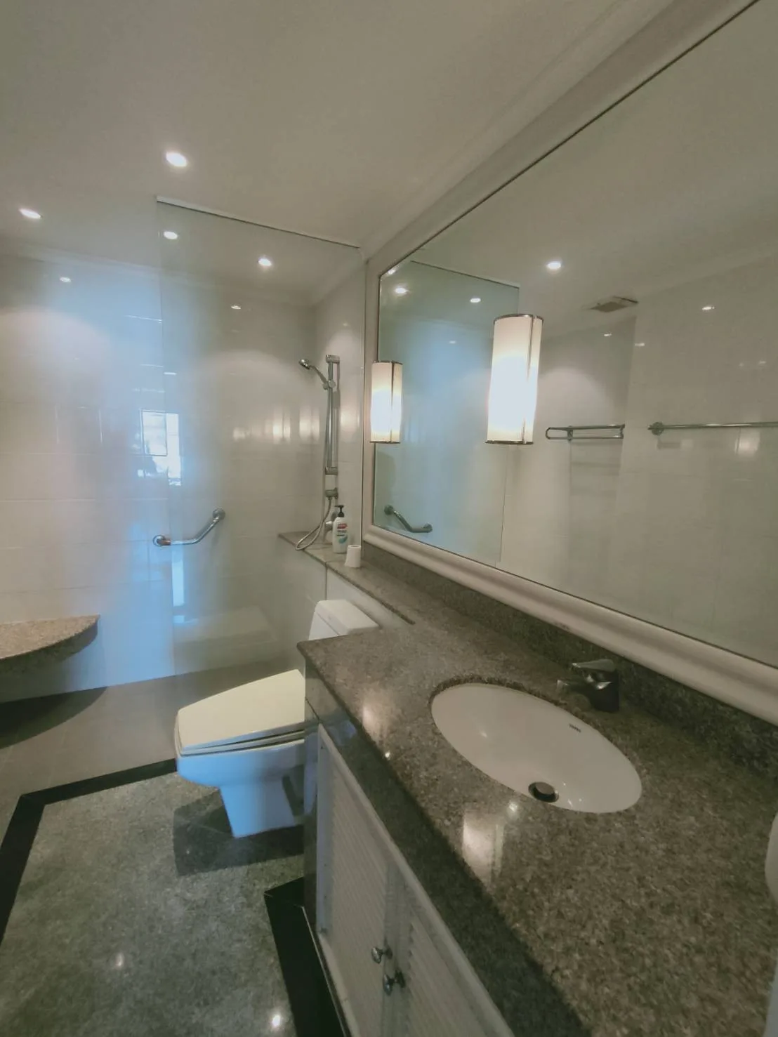 Property photos for Supreme Place