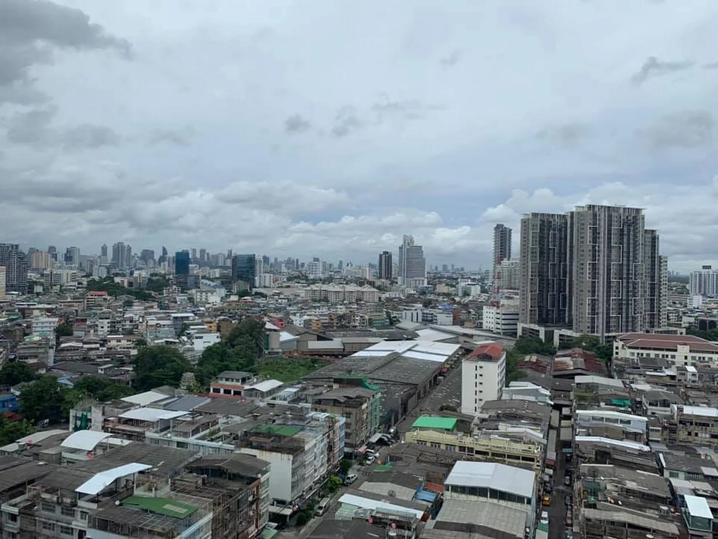 Property photos for The Room Sathorn - St.Louis