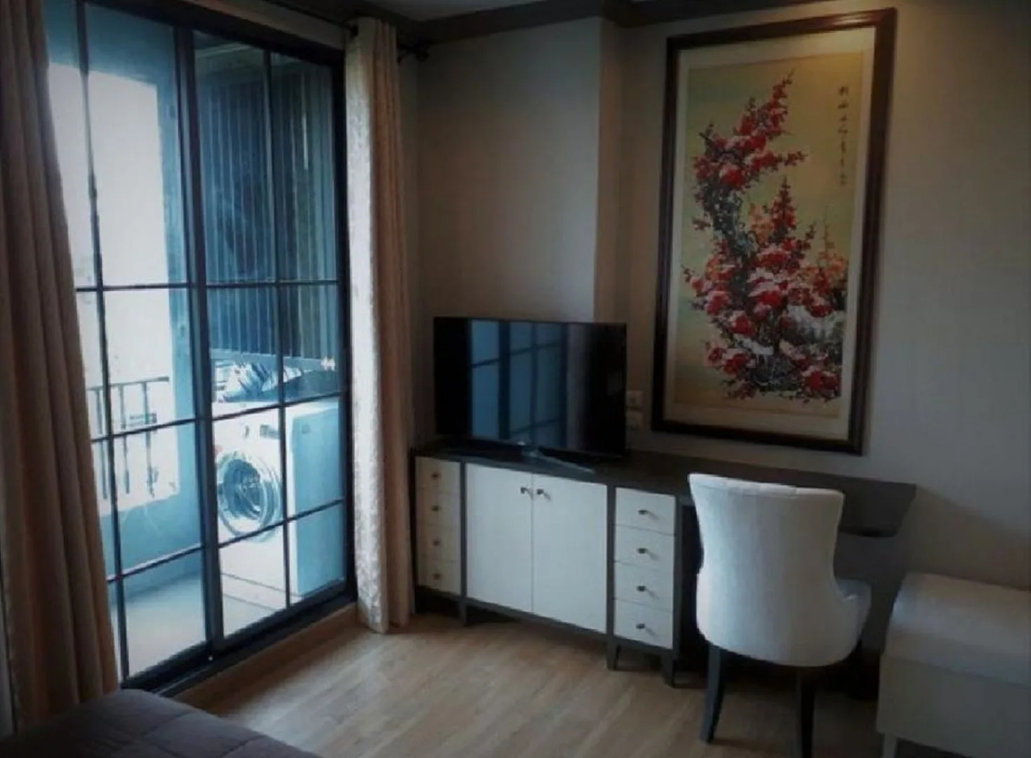 Property photos for The Reserve - Kasemsan 3