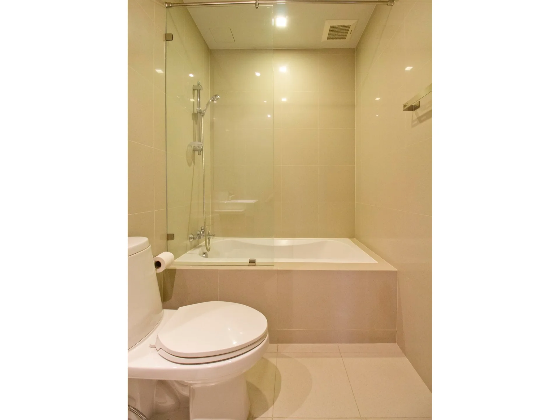 Property photos for Noble Refine