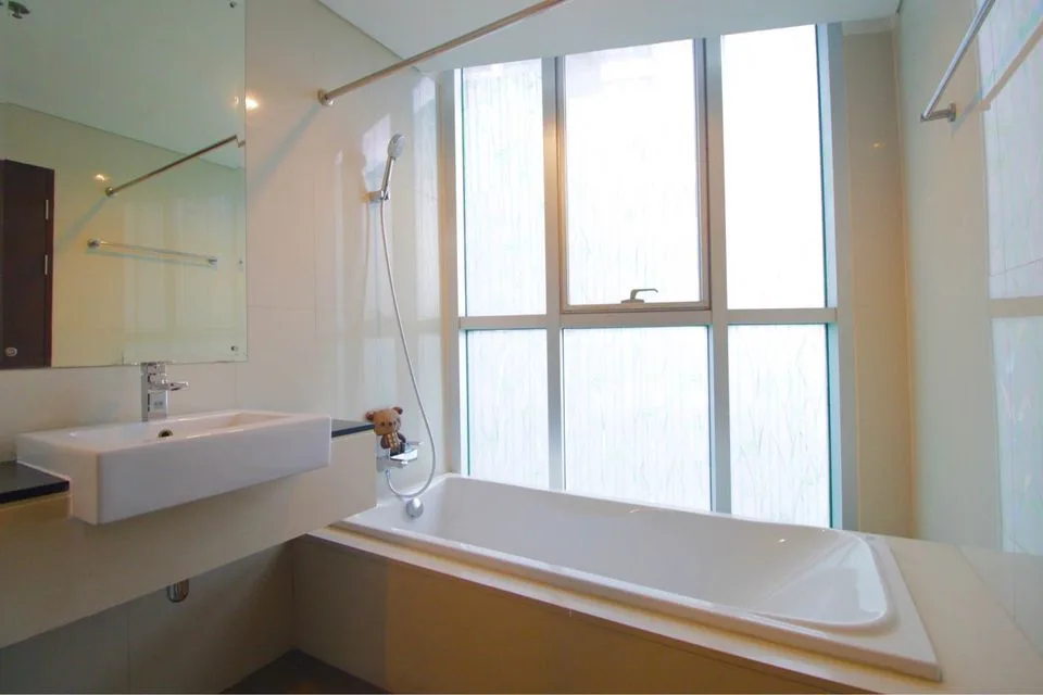 Property photos for Le Luk
