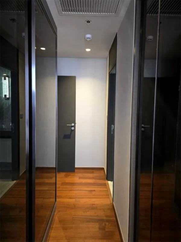 Property photos for One Altitude Charoen Krung