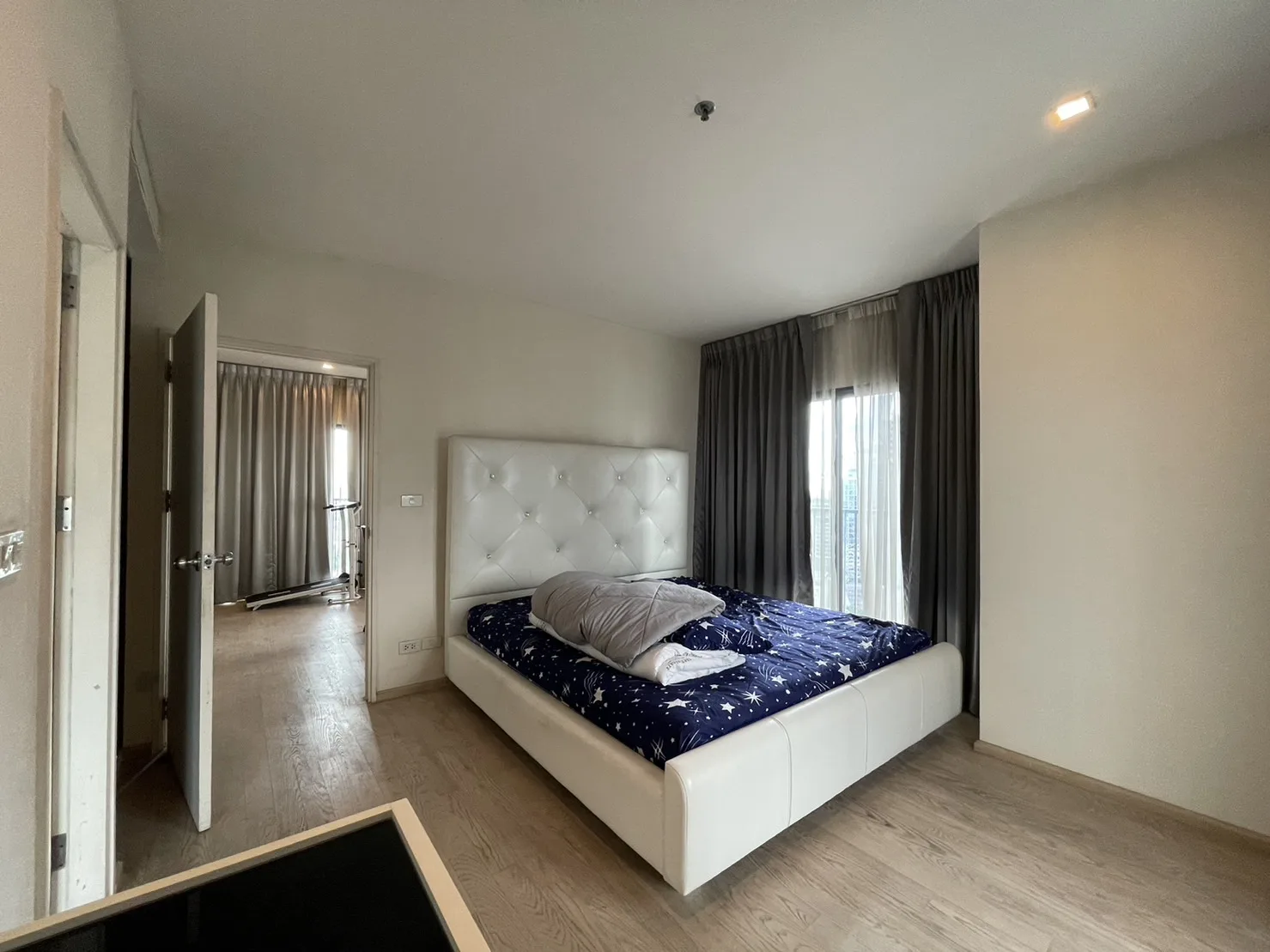 Property photos for Noble Remix