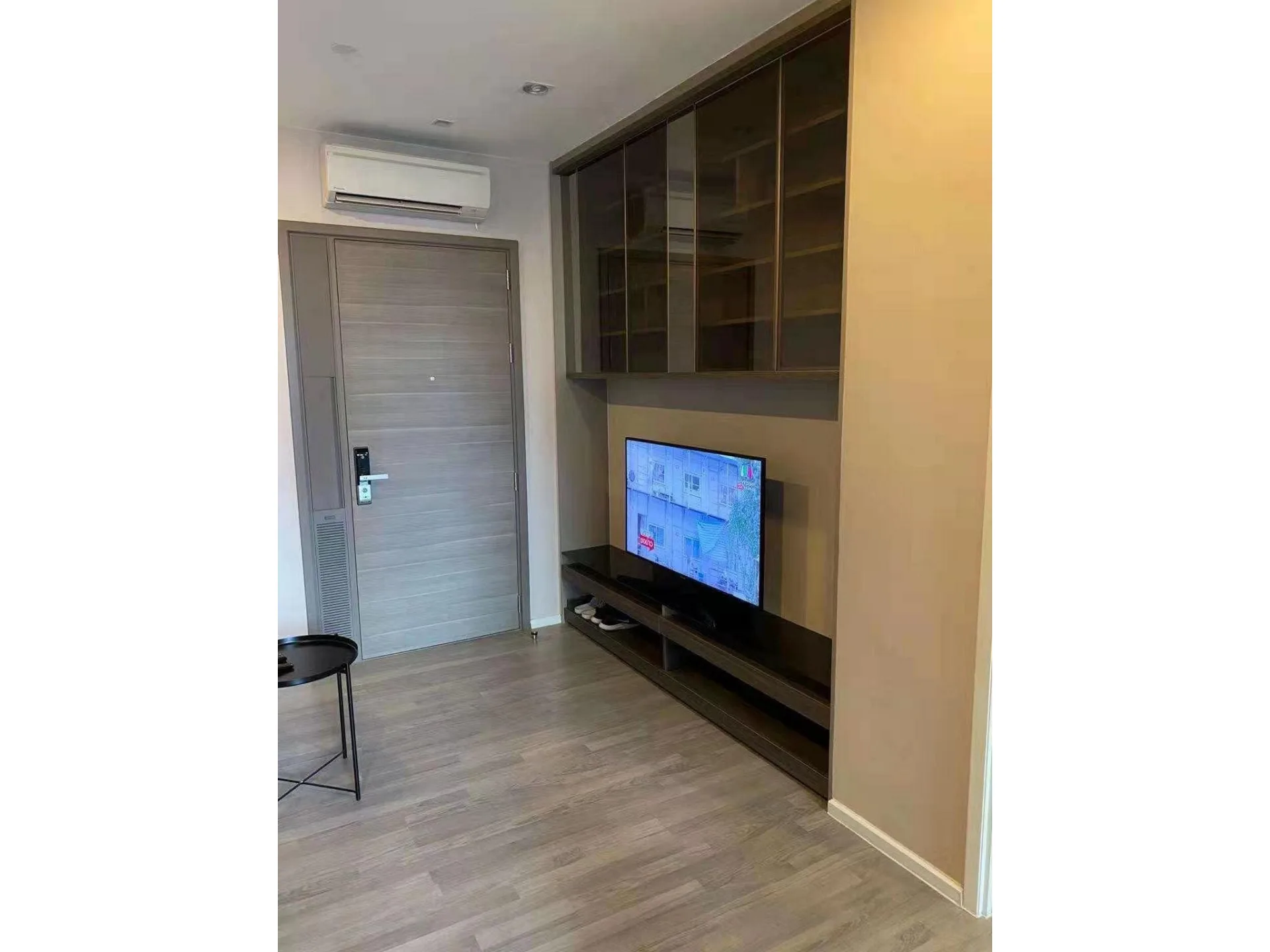 Property photos for The Room Sukhumvit 69