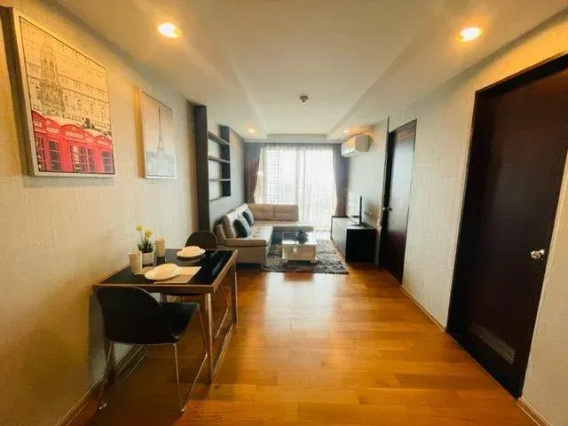 Property photos for THE LINE Phahonyothin Park