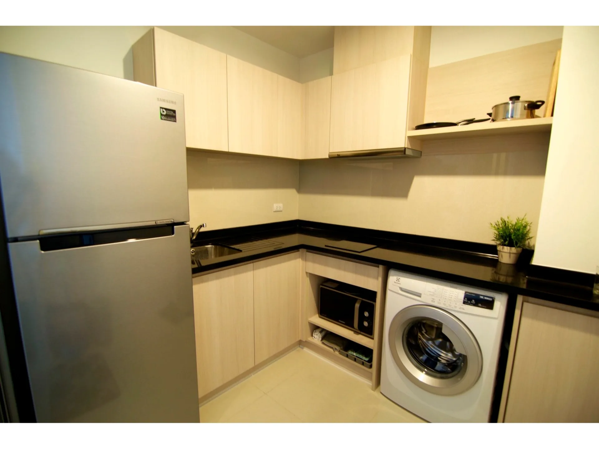 Property photos for Rhythm Sathorn - Narathiwas