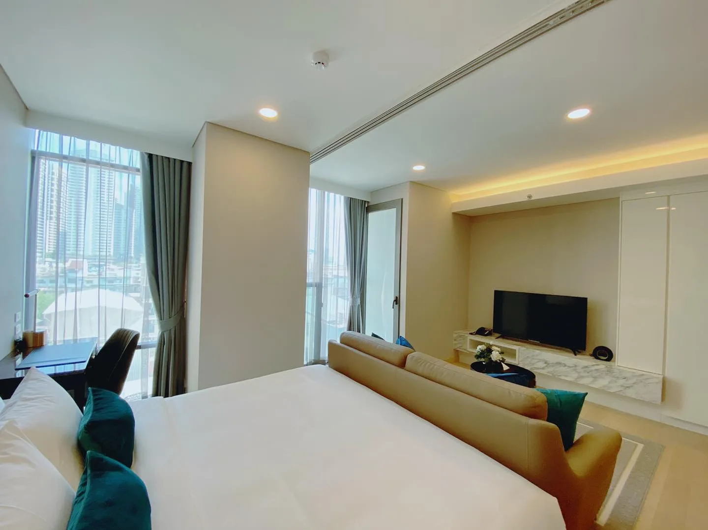 Property photos for Siamese Exclusive Queens