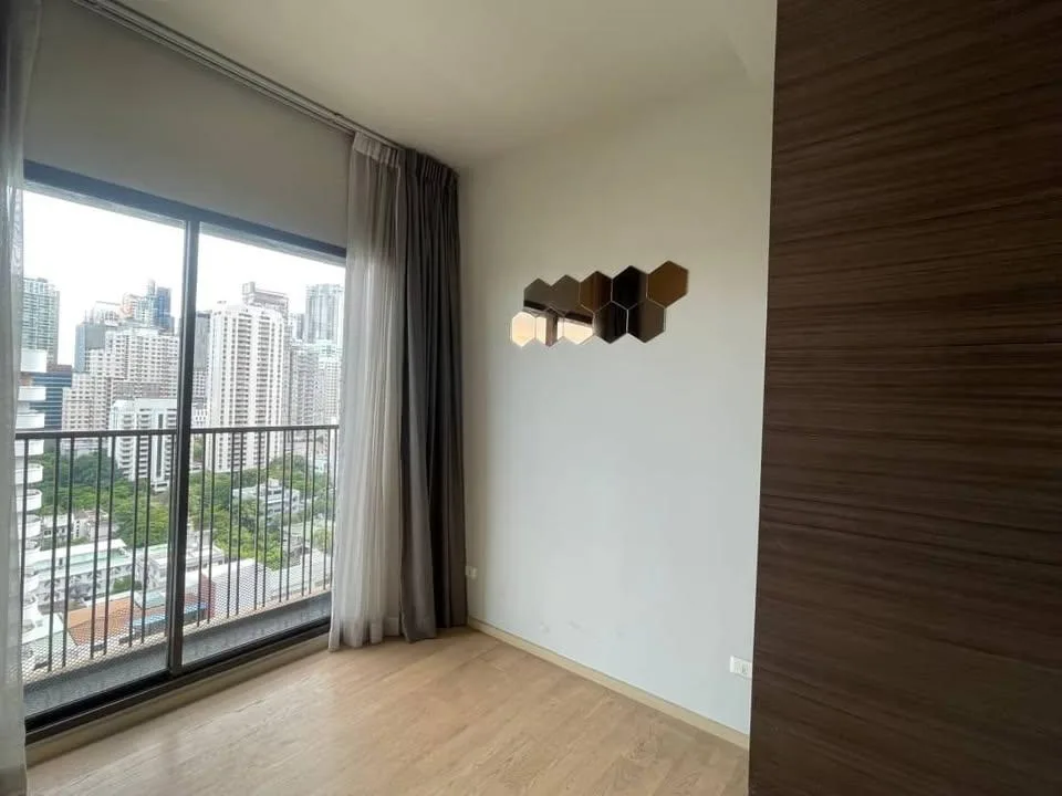 Property photos for Noble Refine