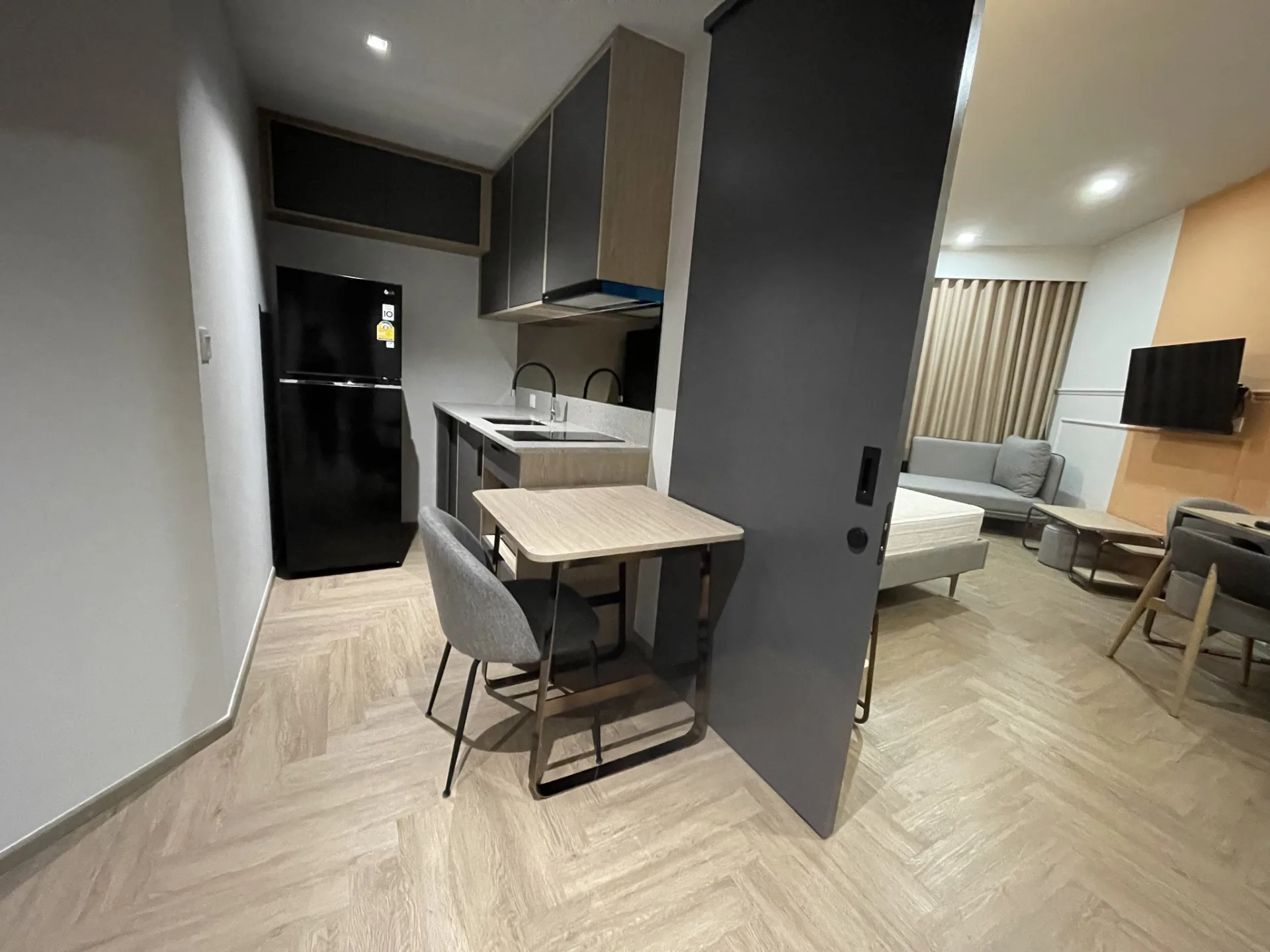 Property photos for Chapter Chula-samyan