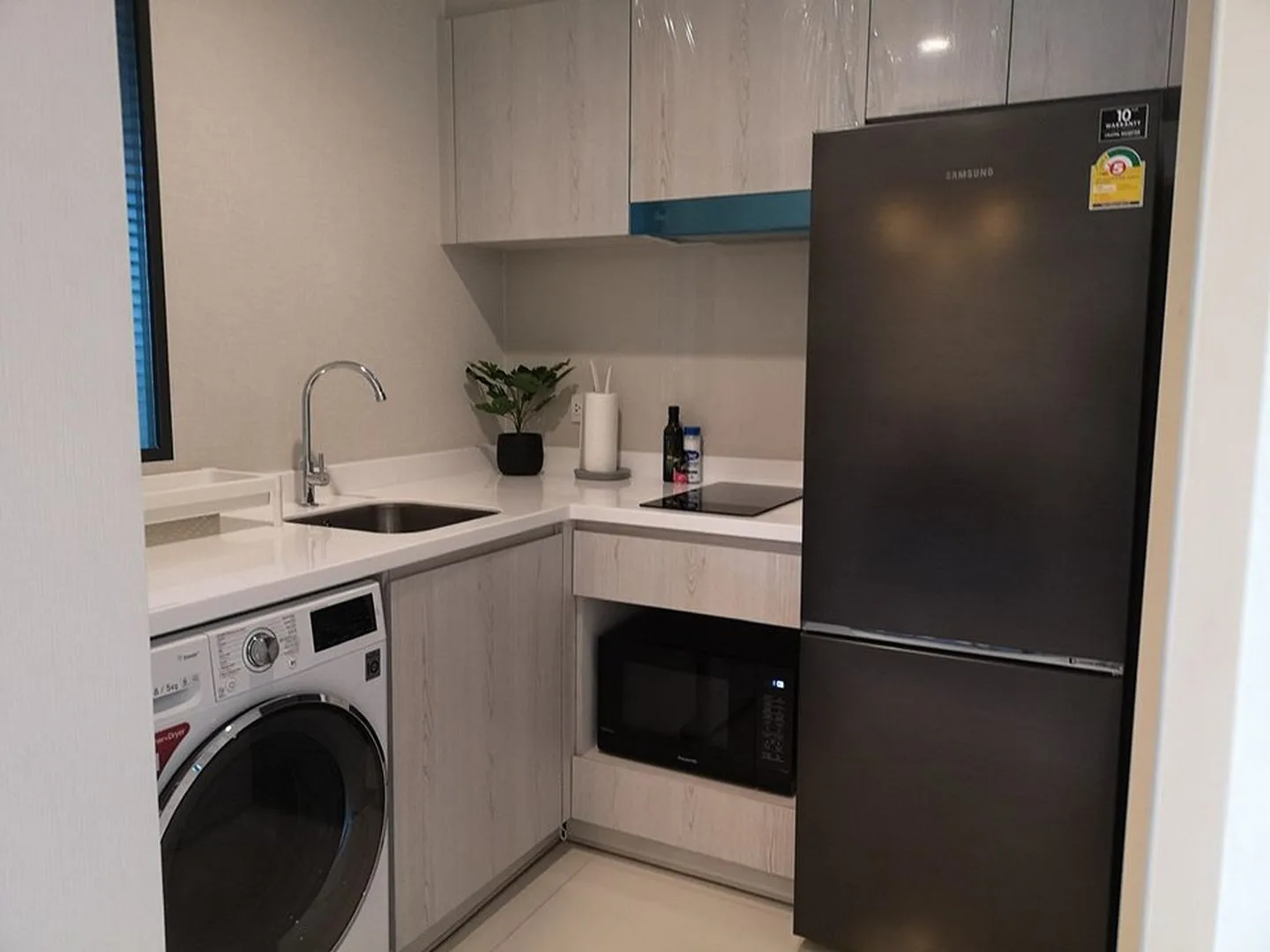 Property photos for Life One Wireless