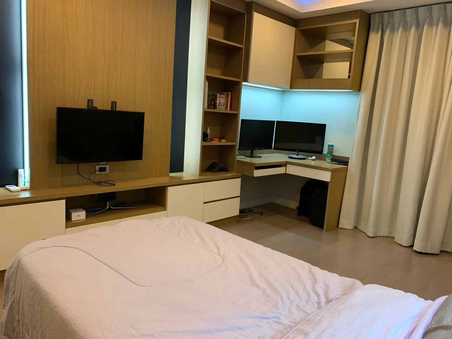 Property photos for The Crest Sukhumvit 34