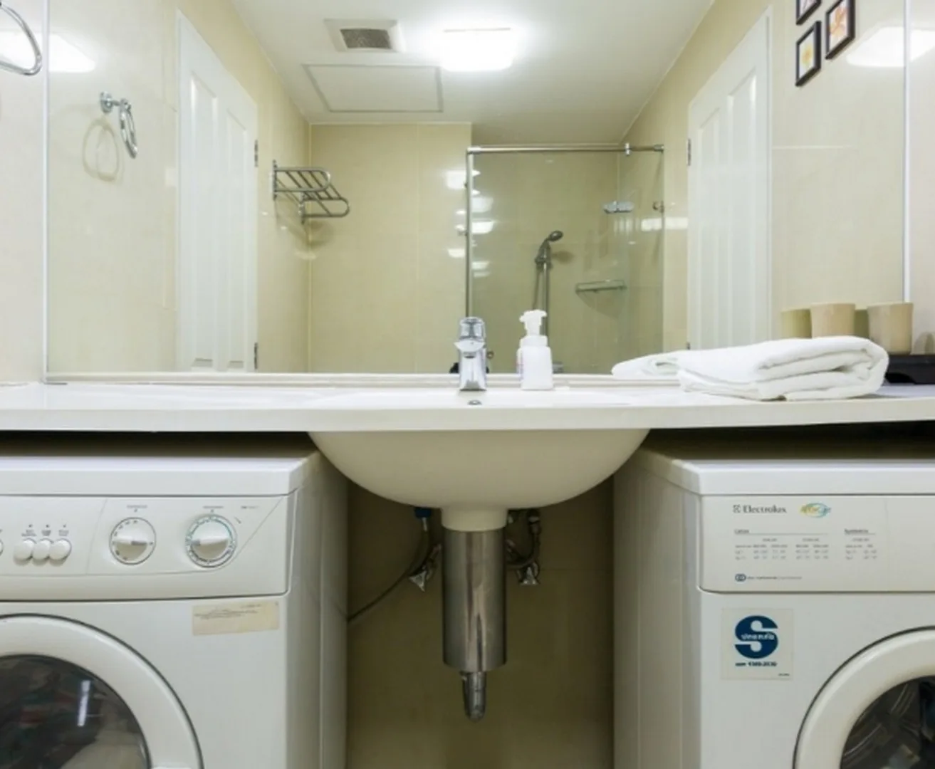 Property photos for Baan Sathorn Chaopraya