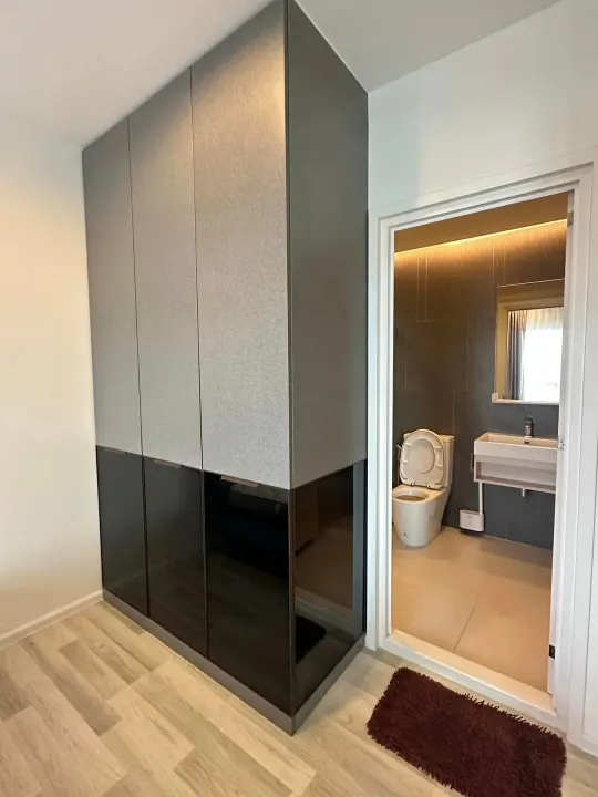Property photos for The Key Sathorn - Charoenraj